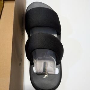 Koolaburra Black Alane Slide Sandals - Size 9